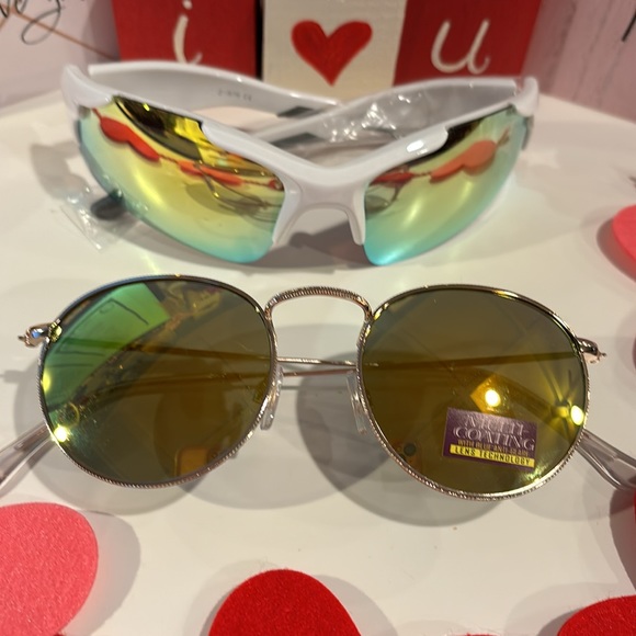 ♥️Sunglass Bundle♥️ - Picture 2 of 2